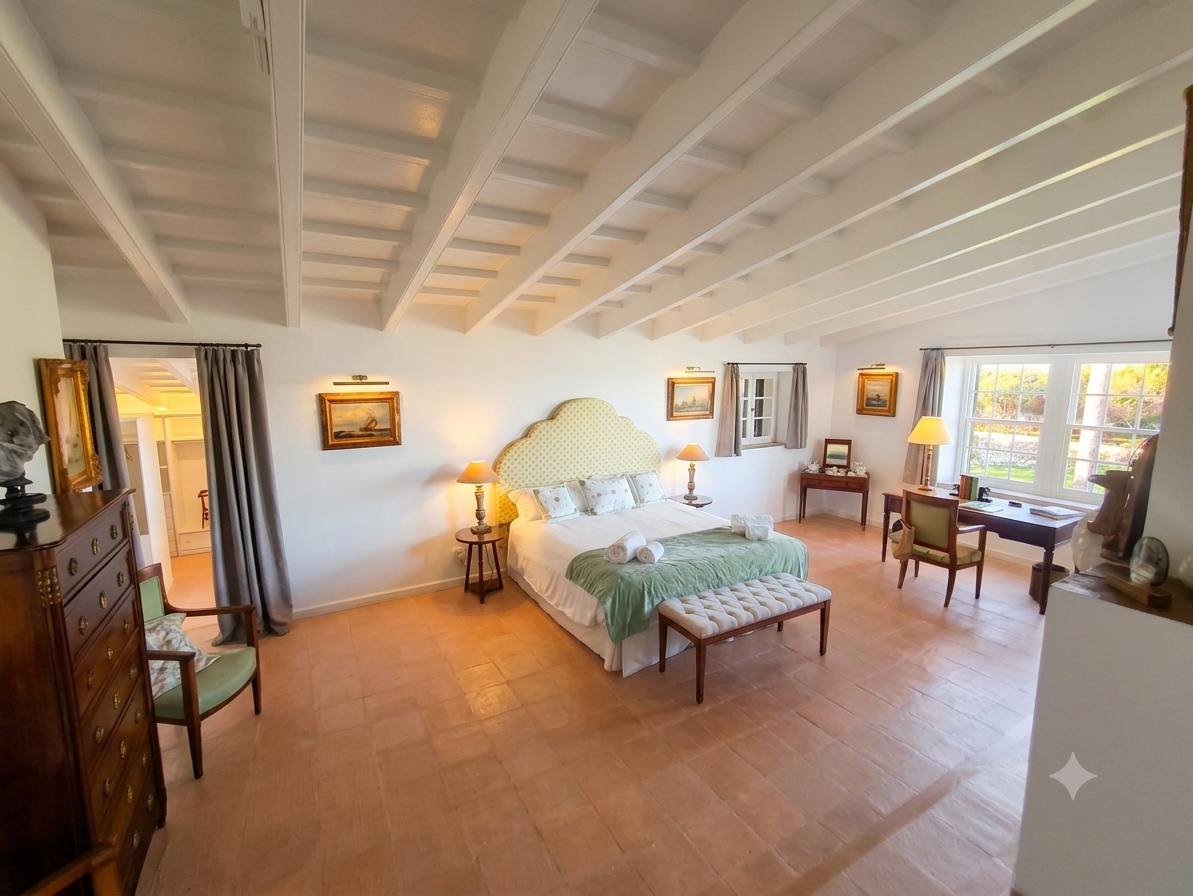 Premium master suite at finca Son Bonaventura, 2 bathrooms, walk-in closet and balcony, Menorca