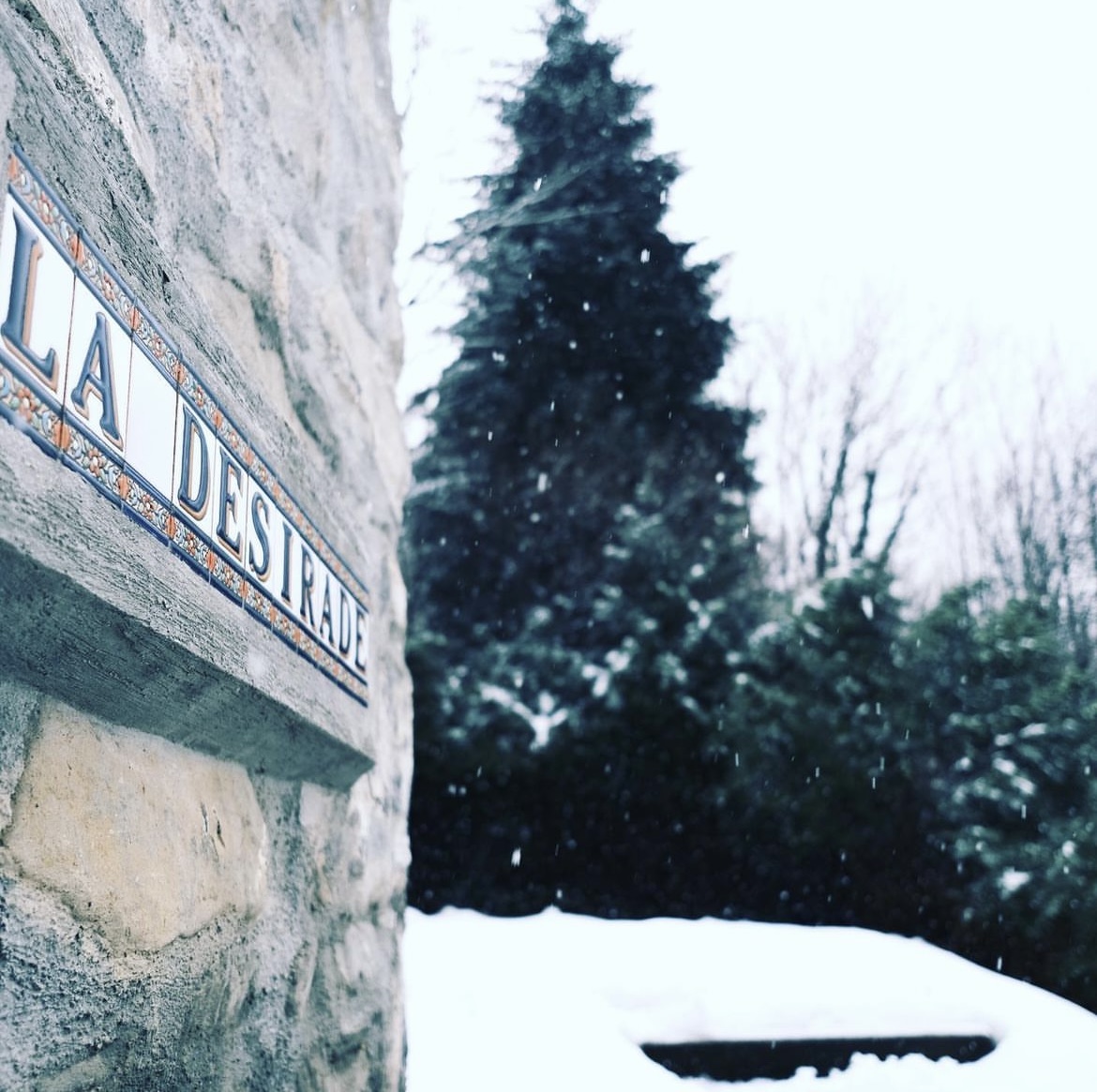Lodge La Désirade en hiver sous la neige, Linthal, Vosges du Sud
