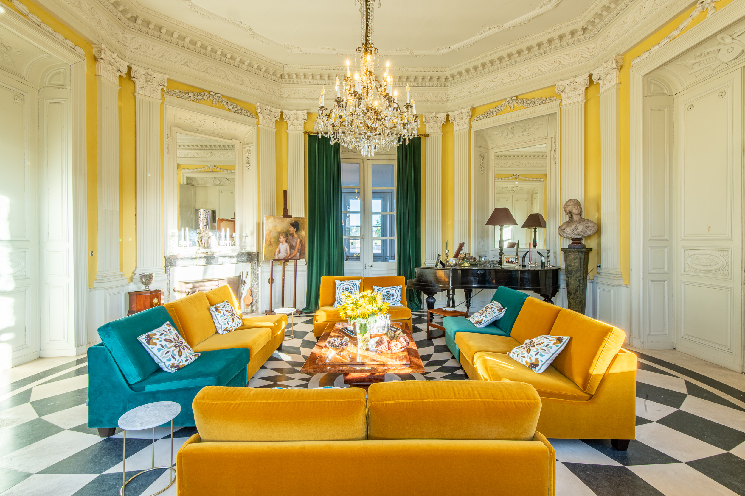 Château Les Louteaux Lounge
